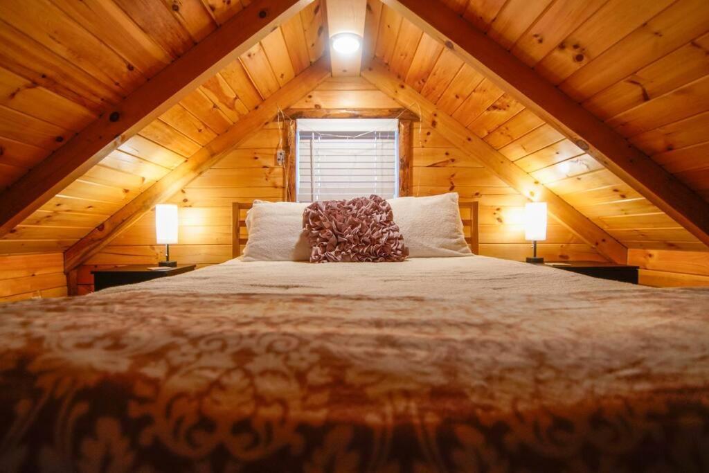 Charming Lakeview Cabin Near Geneva-On-The-Lake! Ashtabula Exterior foto