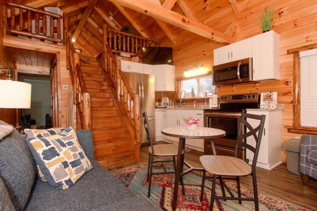 Charming Lakeview Cabin Near Geneva-On-The-Lake! Ashtabula Exterior foto